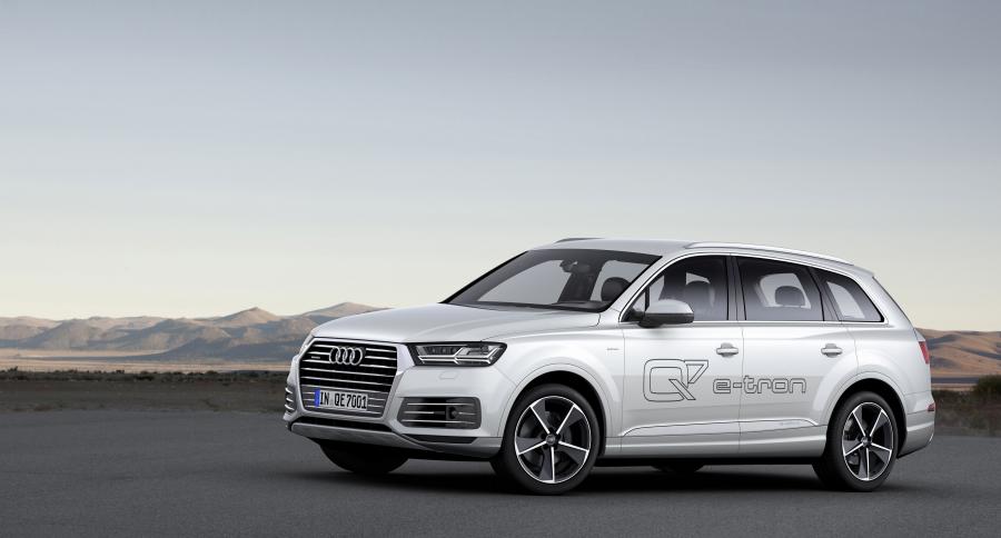  Audi Q7 e-tron TDI Quattro (4M) 2016 года  (WW) (фото 10 из 33)